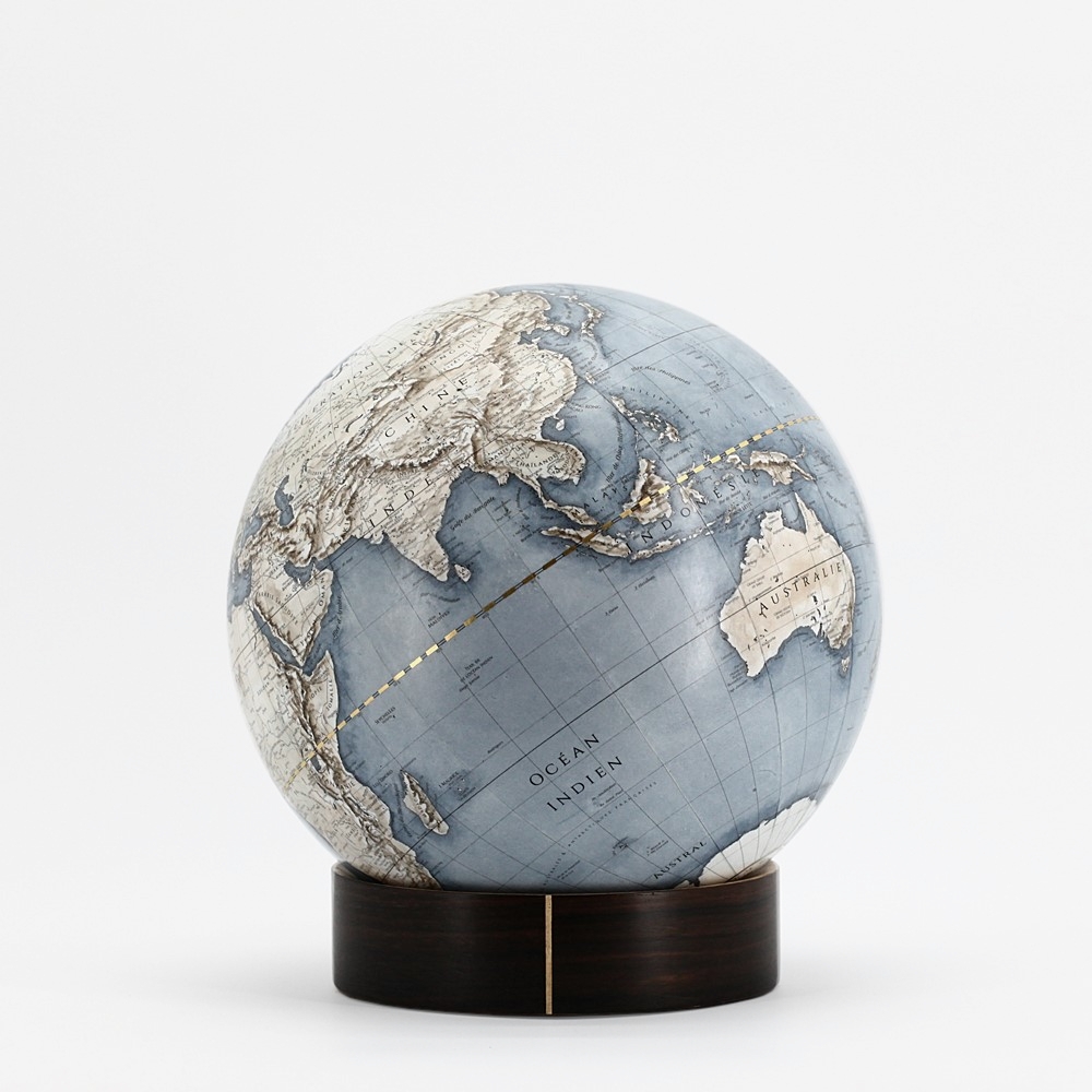 Petroleum | Globe 22cm
