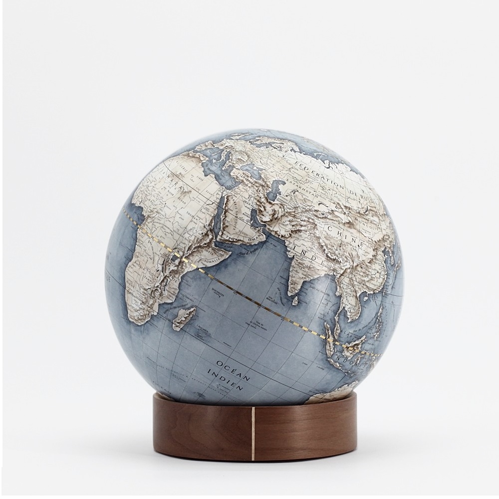 Petroleum | Globe 22cm