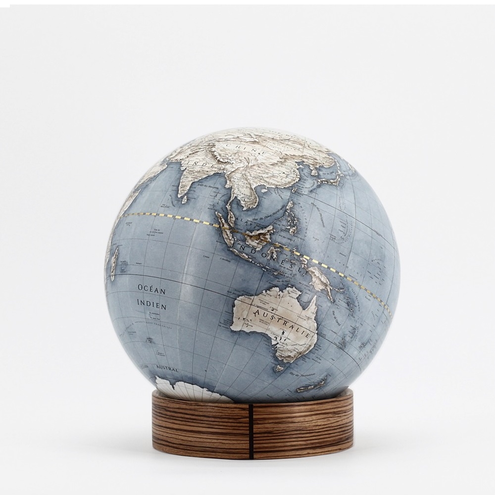 Petroleum | Globe 22cm