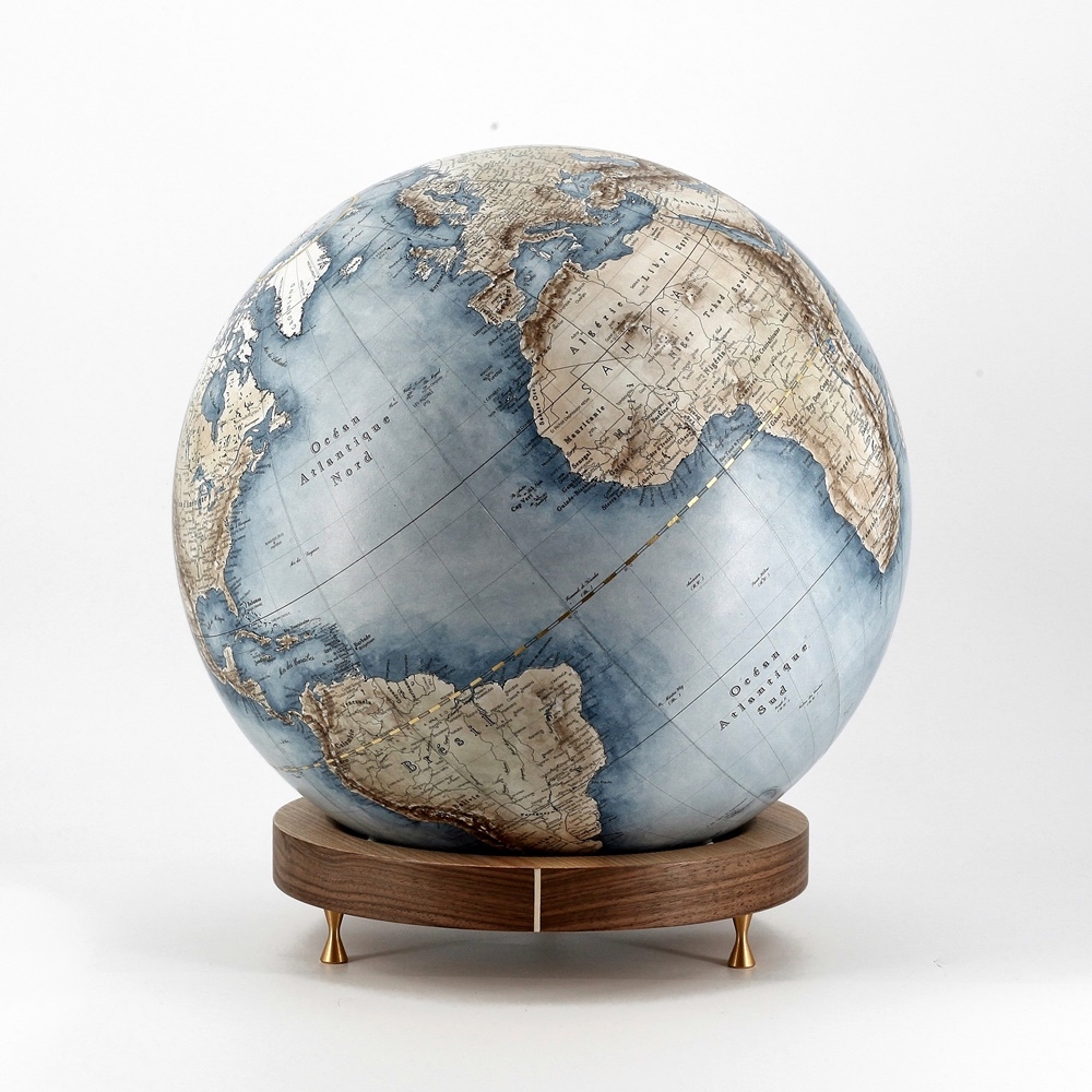 Petroleum | Globe 36cm